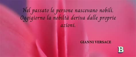 versace decidi chi sei e cosa vuoi esprimere|Frasi di Gianni Versace: le migliori solo su Frasi Celebri .it.